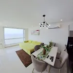 3 Bedrooms 33Rd Floor
